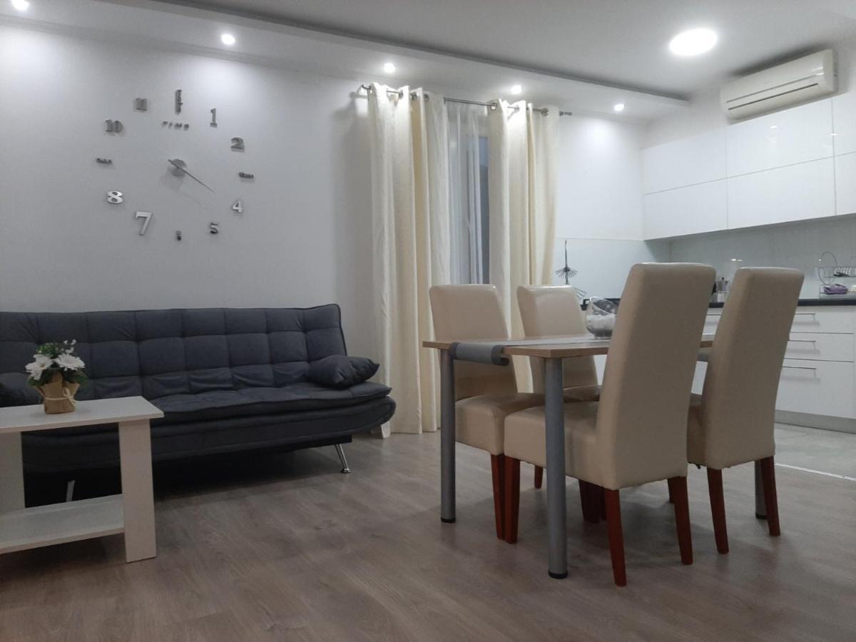 Apartmani Bulajic คิร์ก ภายนอก รูปภาพ
