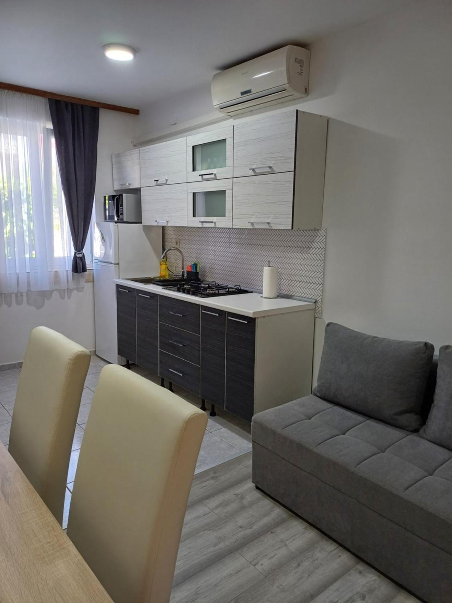 Apartmani Bulajic คิร์ก ภายนอก รูปภาพ