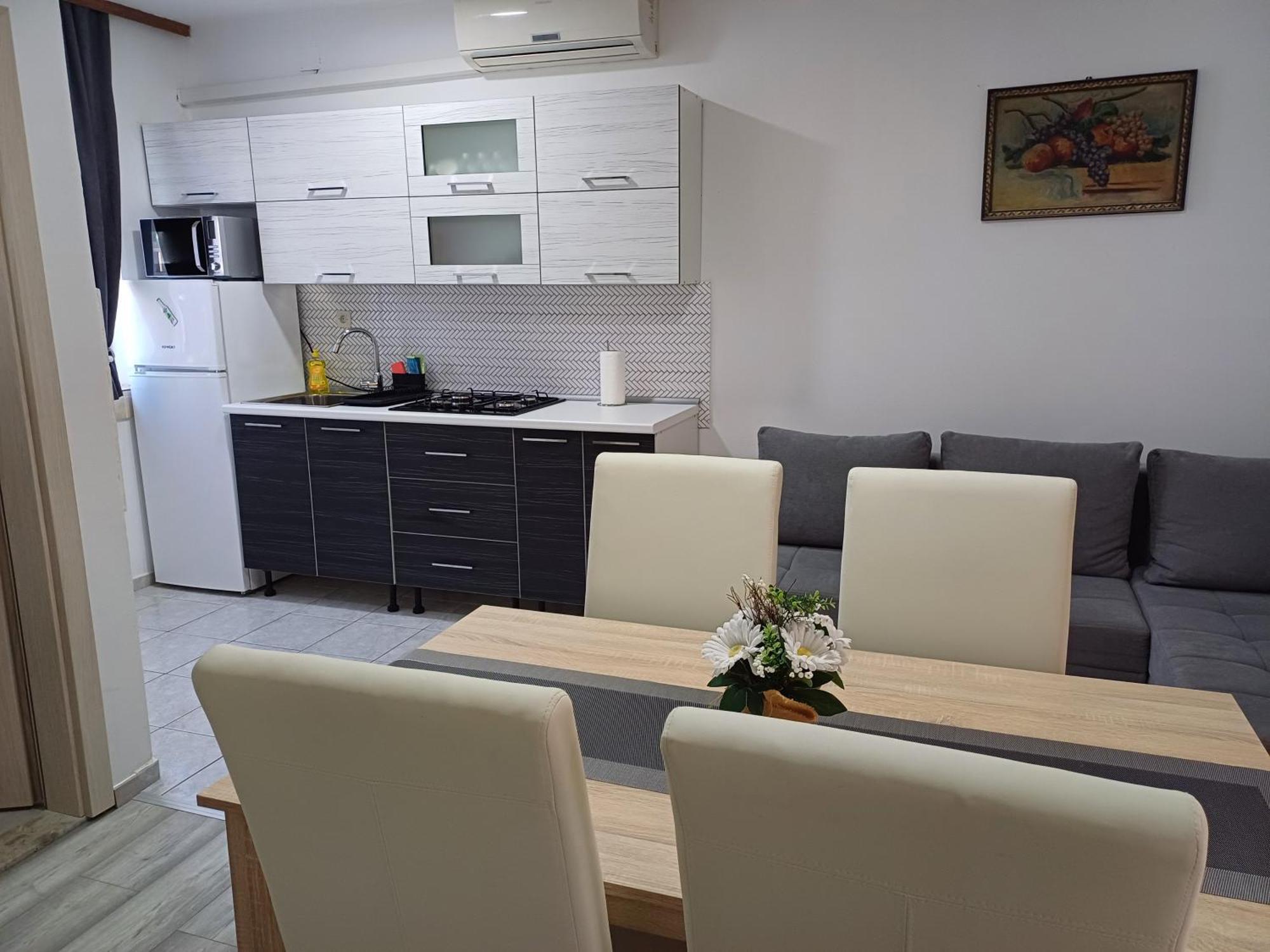 Apartmani Bulajic คิร์ก ภายนอก รูปภาพ