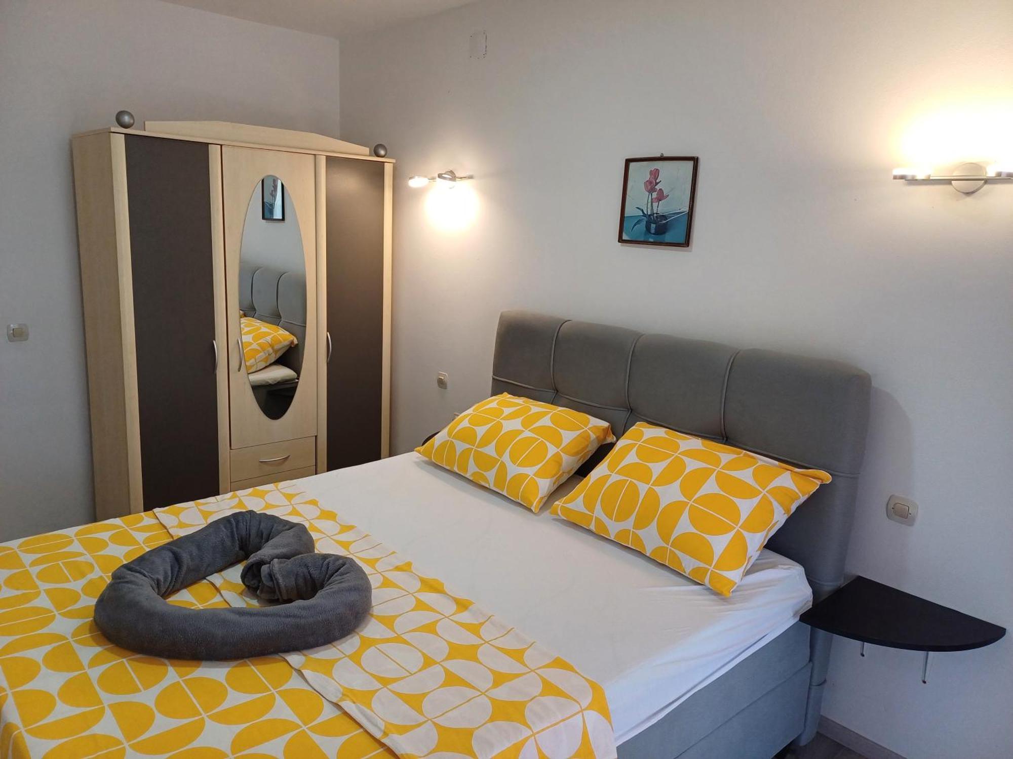 Apartmani Bulajic คิร์ก ภายนอก รูปภาพ
