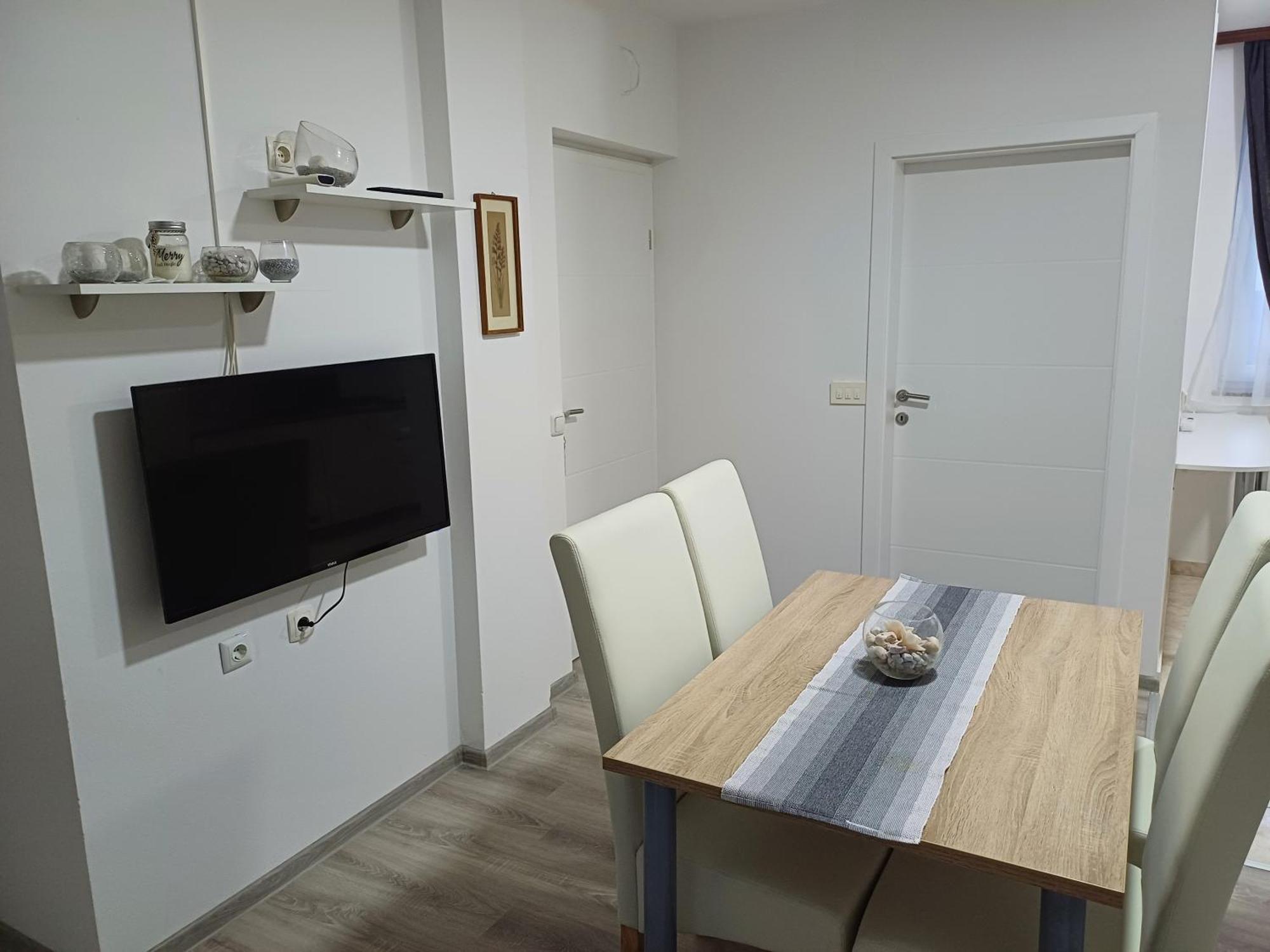 Apartmani Bulajic คิร์ก ภายนอก รูปภาพ