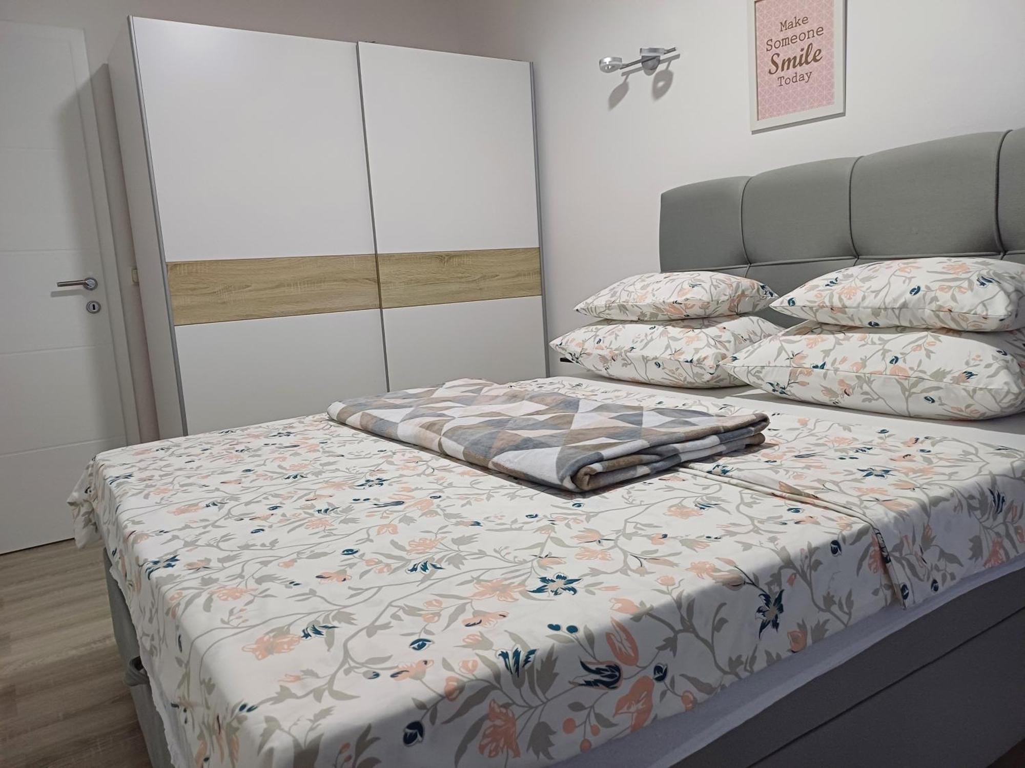 Apartmani Bulajic คิร์ก ภายนอก รูปภาพ