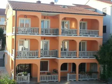 Apartmani Bulajic คิร์ก ภายนอก รูปภาพ